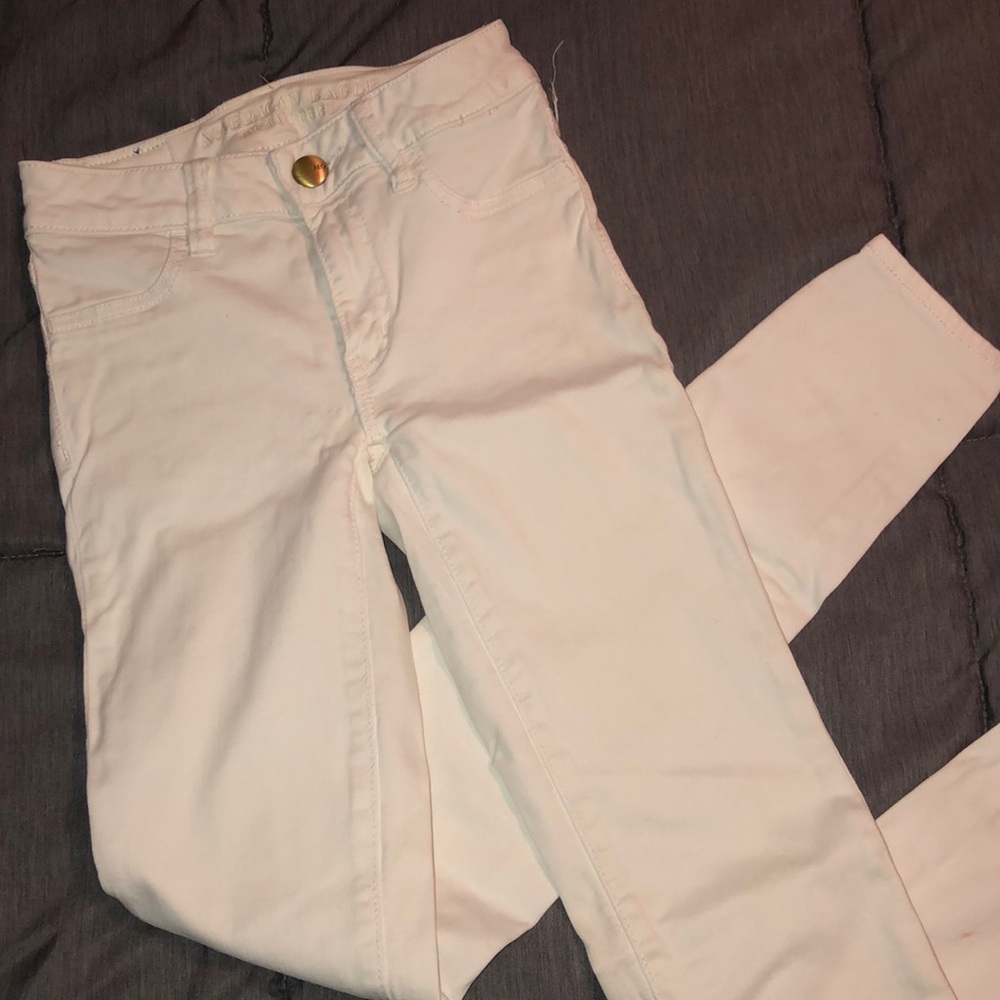 American Eagle super stretch white jeans